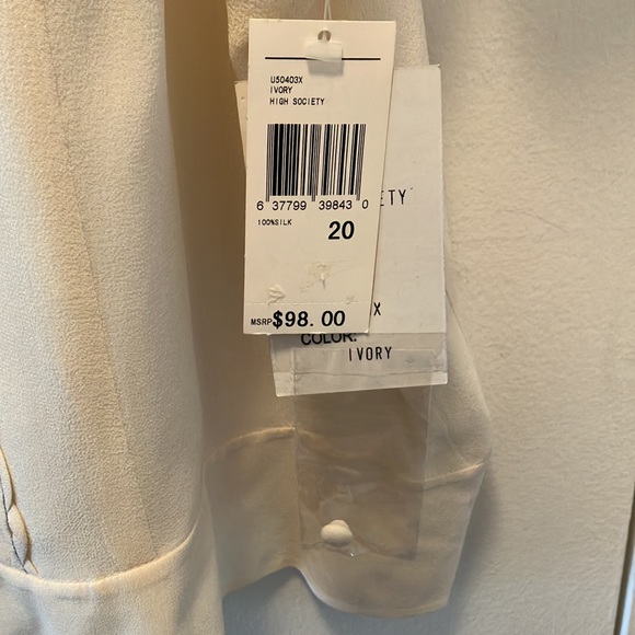 NWT Gorgeous Vintage Due per Due Ivory Silk Blouse, size 20W - Picture 4 of 5